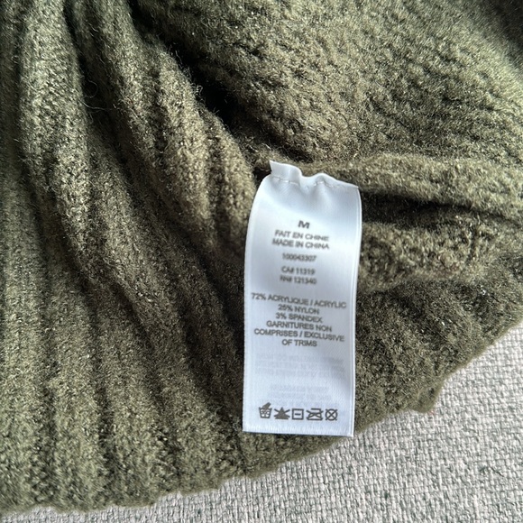 Dynamite ribbed v-neck sweater - Picture 6 of 6